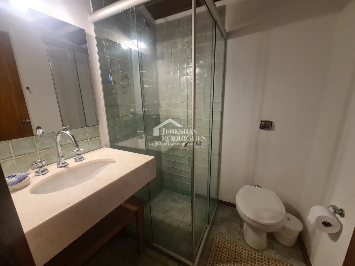 Casa à venda com 6 suítes no Condomínio Jardim Véu da Noiva em Campos do Jordão/SP