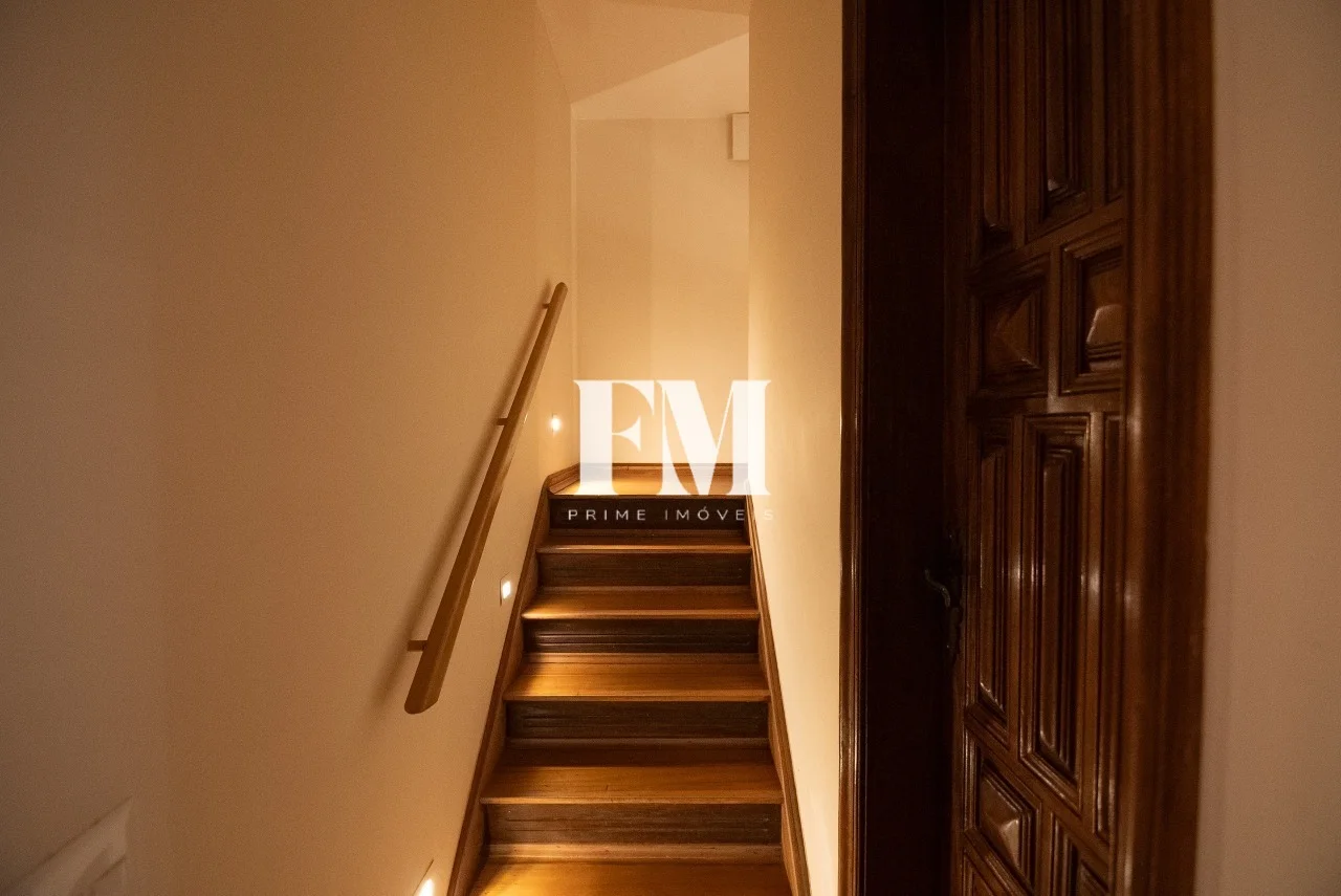 Urca | Casa Clássica | 3 Quartos (1 Suíte) | 260m² Modernizada e Sem Condomínio - foto 13