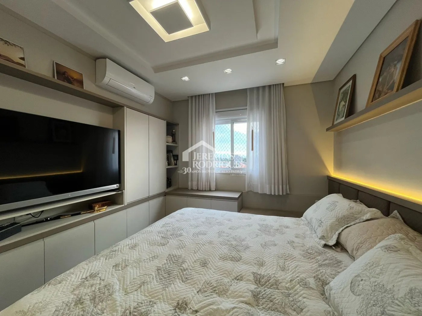 Apartamento à venda com 3 suítes, 142 m² no Condomínio Grand Terrace em Taubaté/SP.