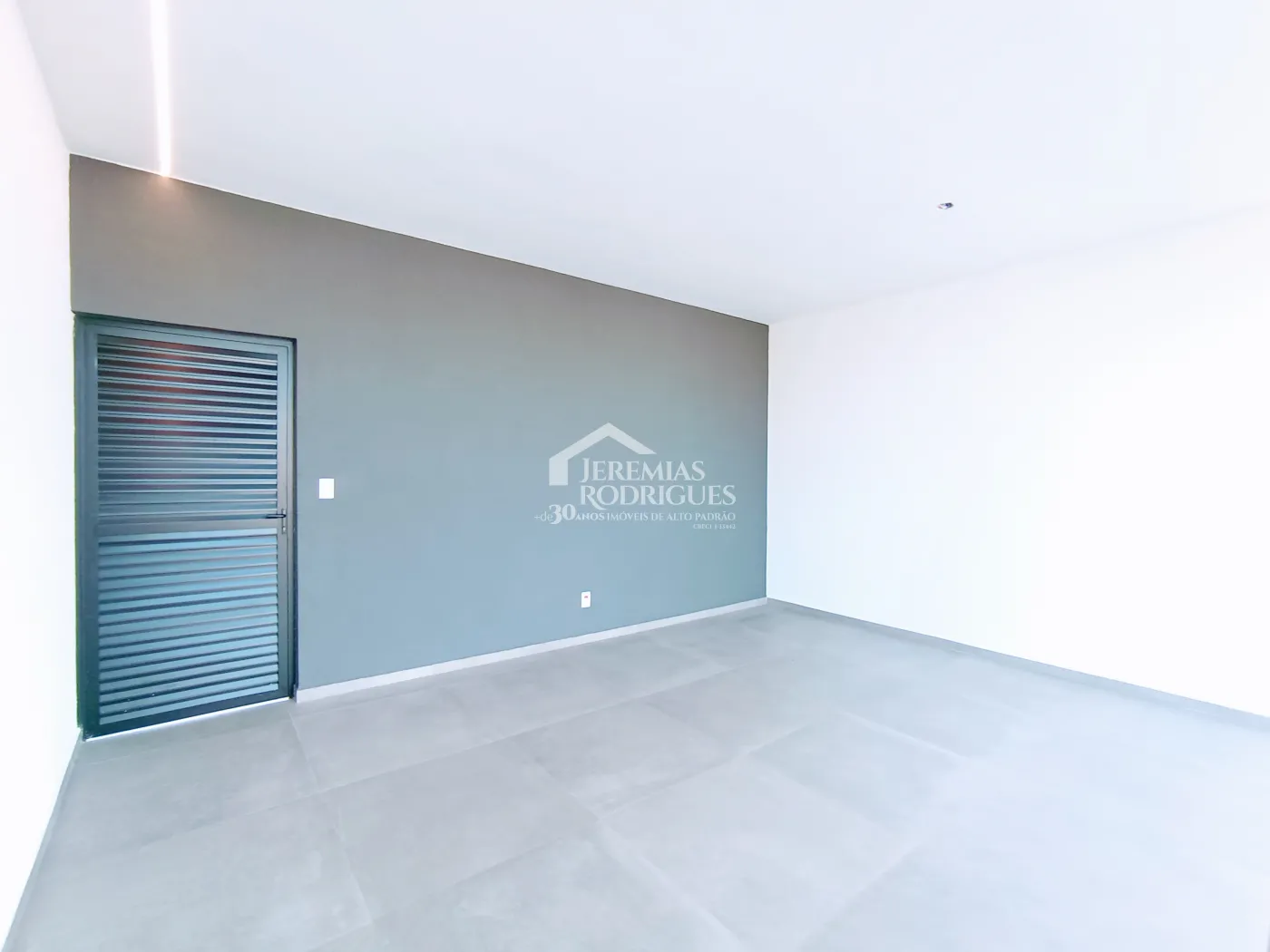 Casa à venda com 3 suítes no Condomínio Ouro Ville em Taubaté/SP