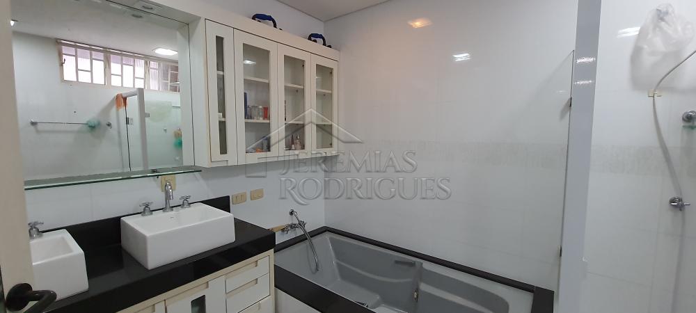Casa à venda com 4 suítes no bairro Jardim das Nações em Taubaté/SP.