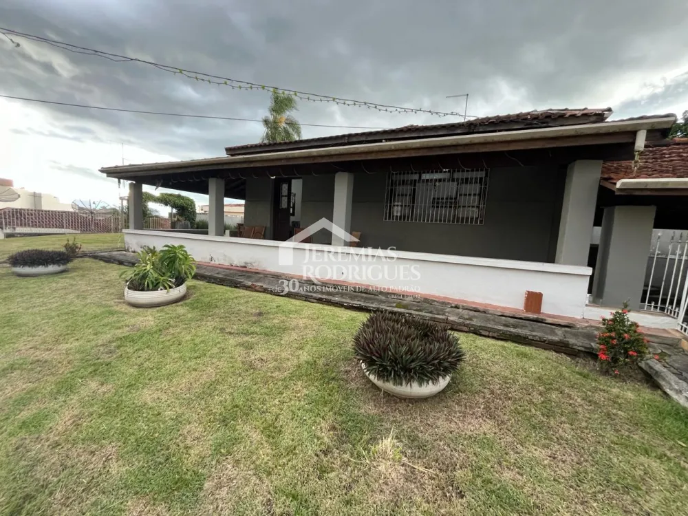 Casa com 3 dormitórios, 235 m² - Centro - Pindamonhangaba/SP
