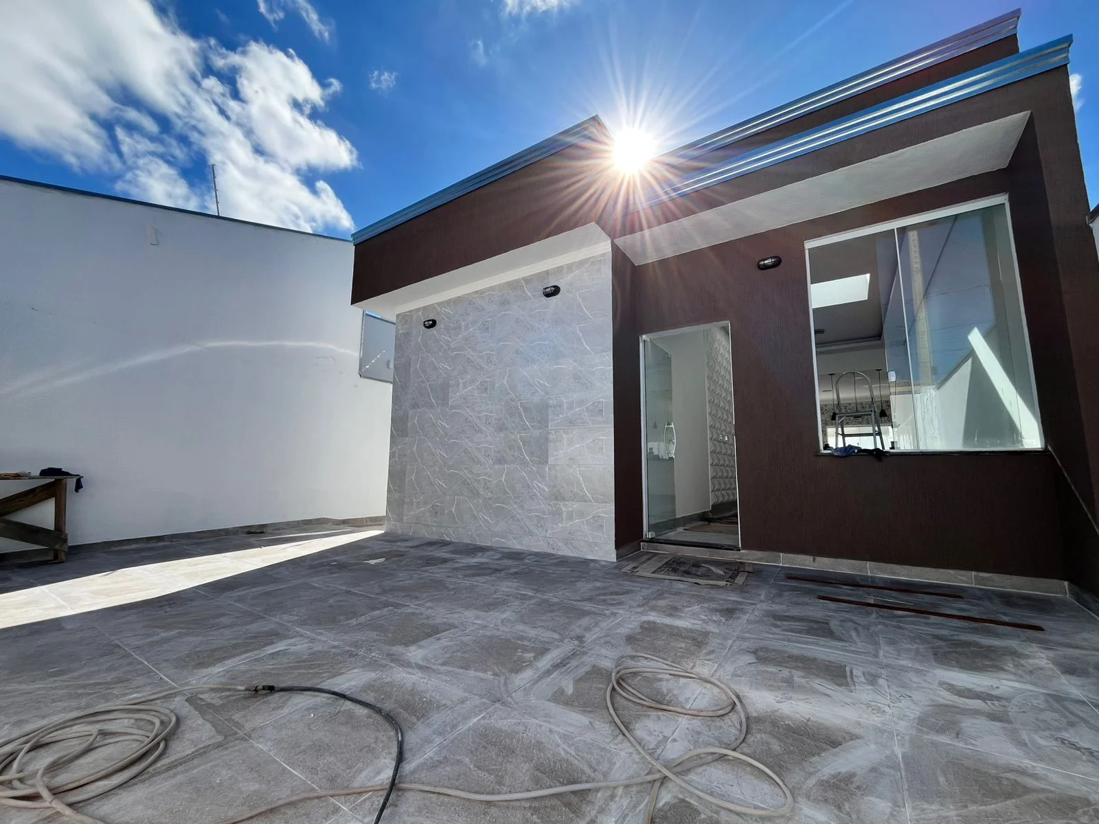 Casa à Venda com Suíte no Flamboyant, Pindamonhangaba | Design com Claraboia