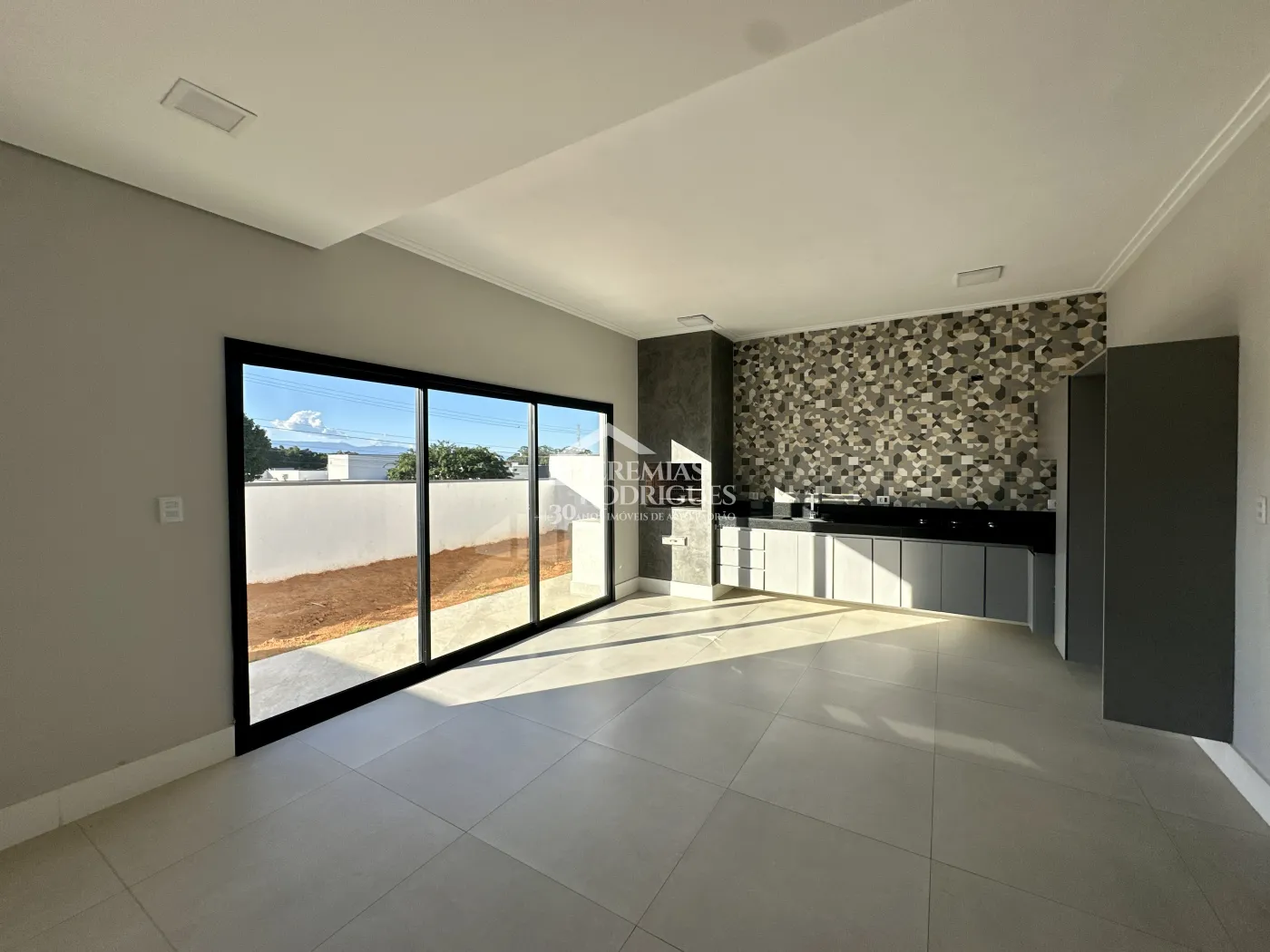 Casa para locação com 3 dormitórios no Condomínio Parque das Araucárias em Tremembé/SP