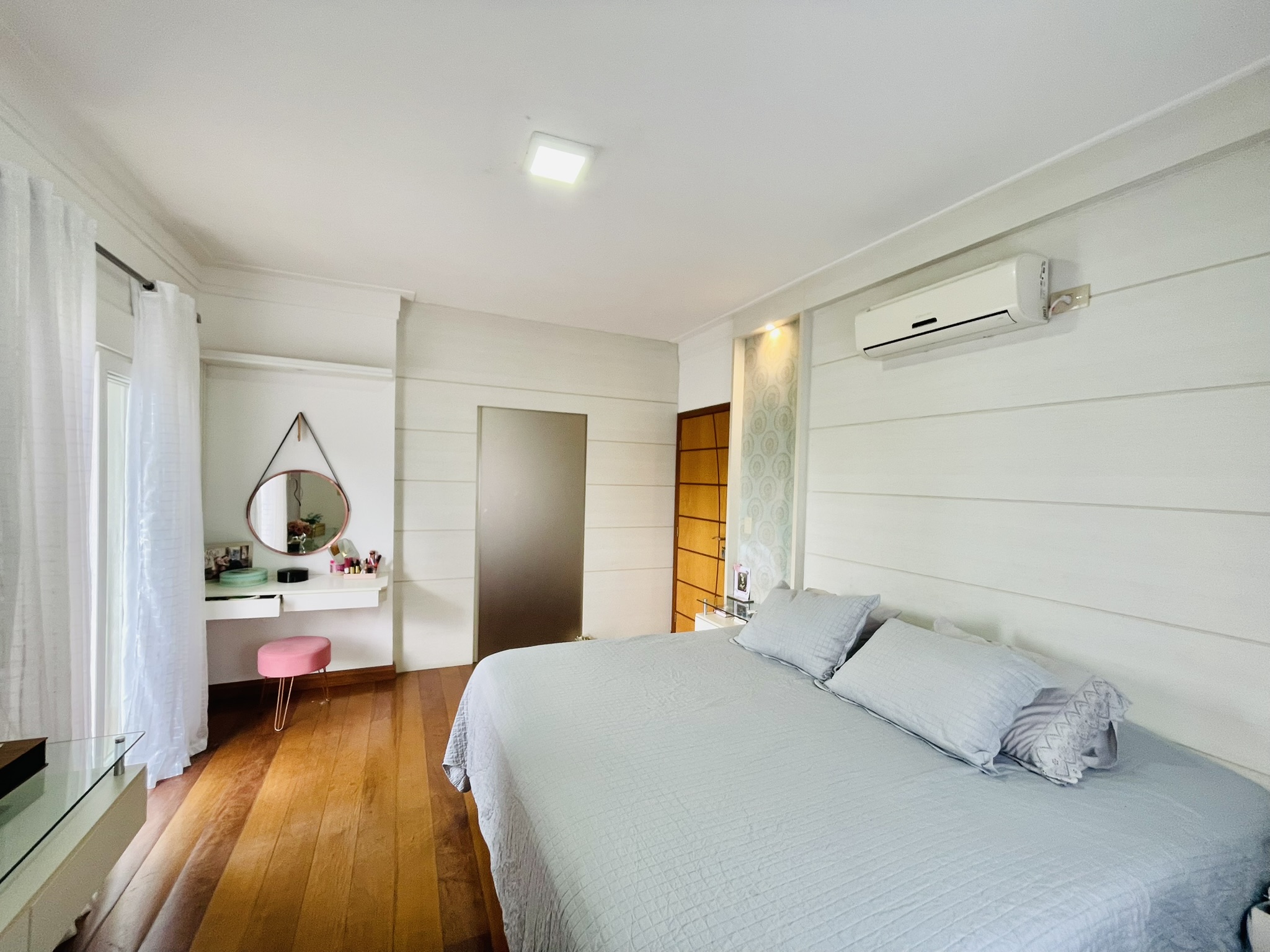 Casa para venda com 4 dormitórios no Condomínio Campos Do Conde I em Tremembé/SP