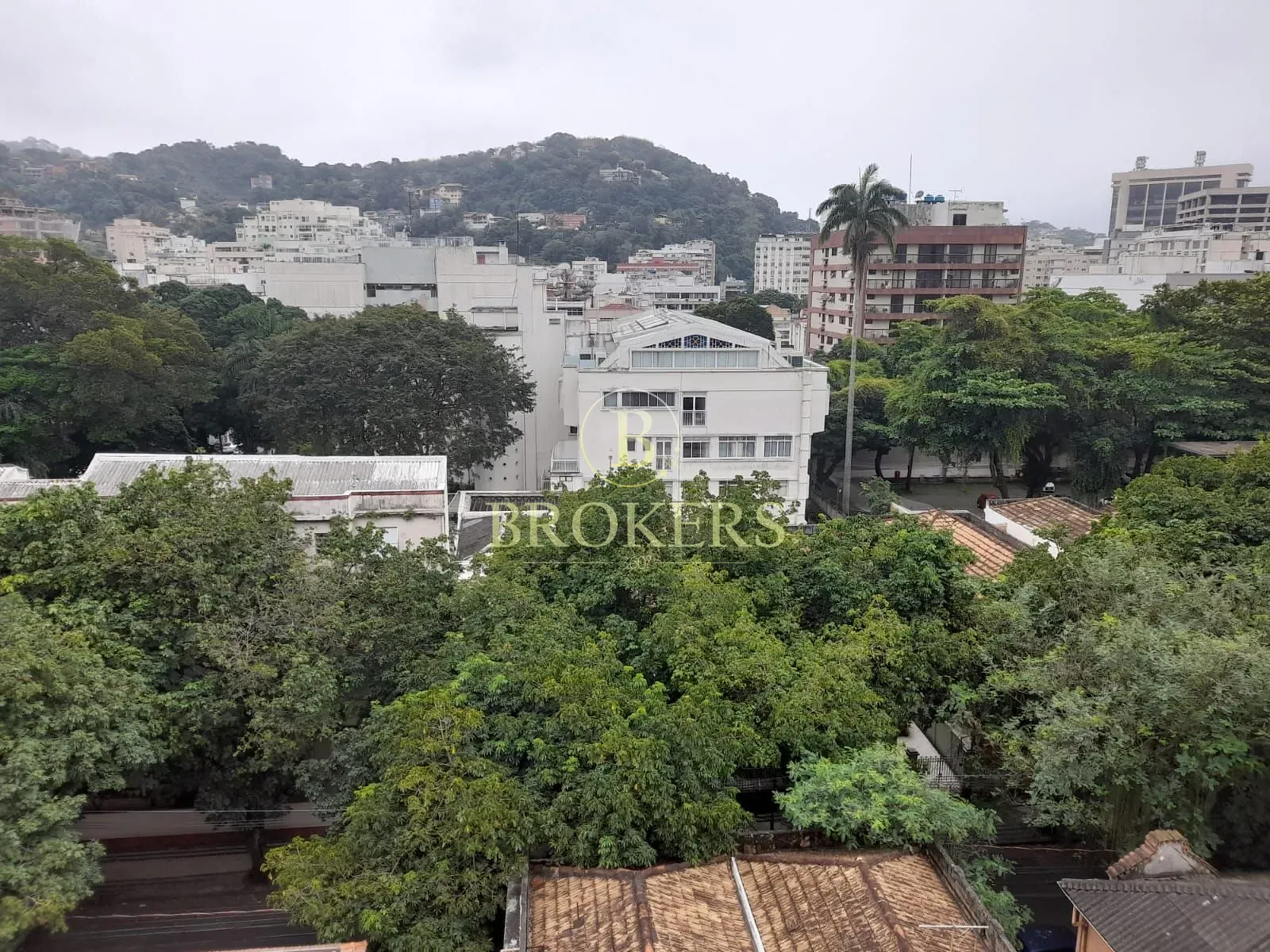 Apartamento com 2 quartos, em frente ao metrô, à Venda em  Botafogo, Rio de Janeiro. — foto 21