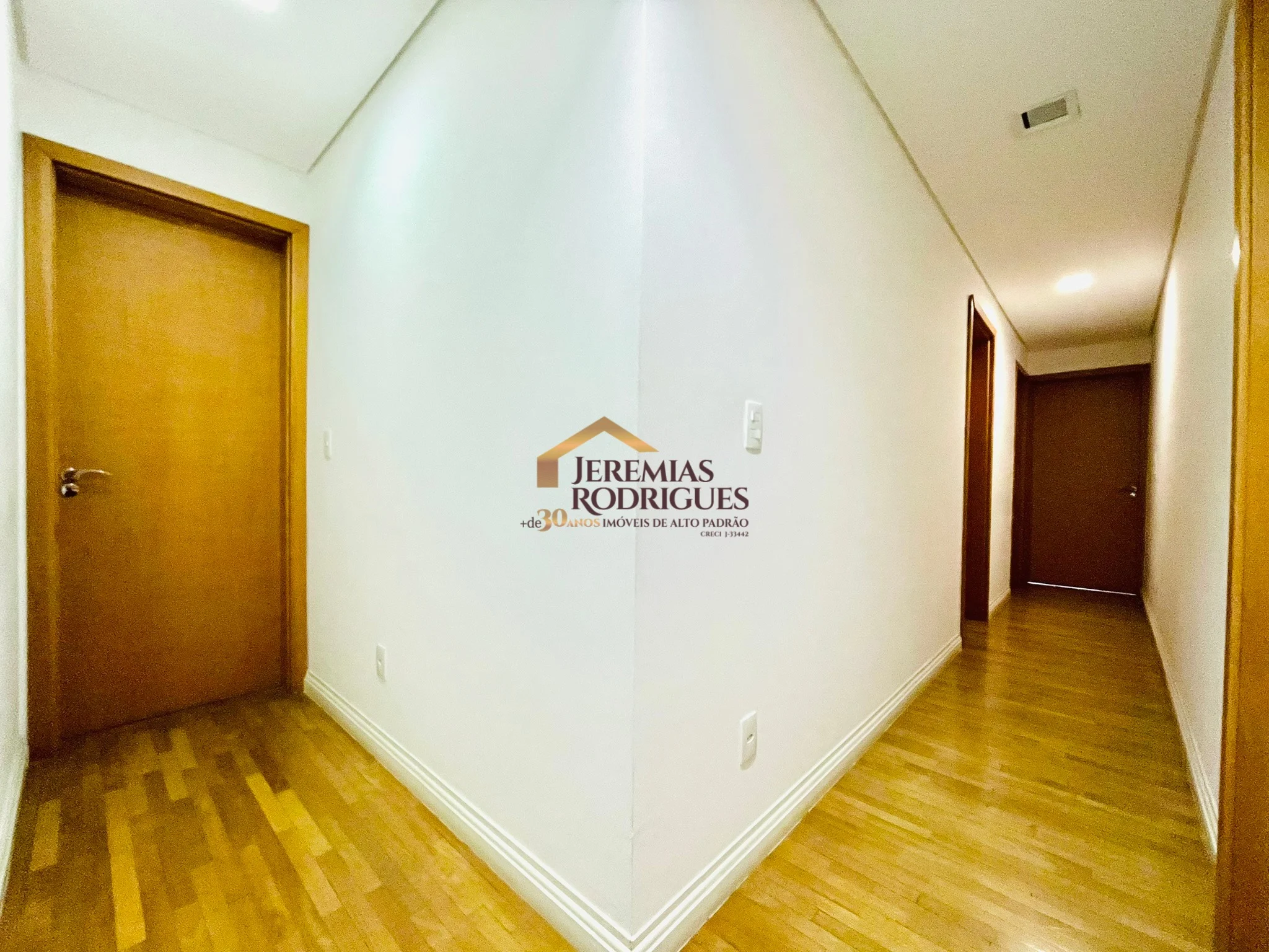 Apartamento Mobiliado para locação e venda no Condomínio Des Arts em Taubaté/SP.