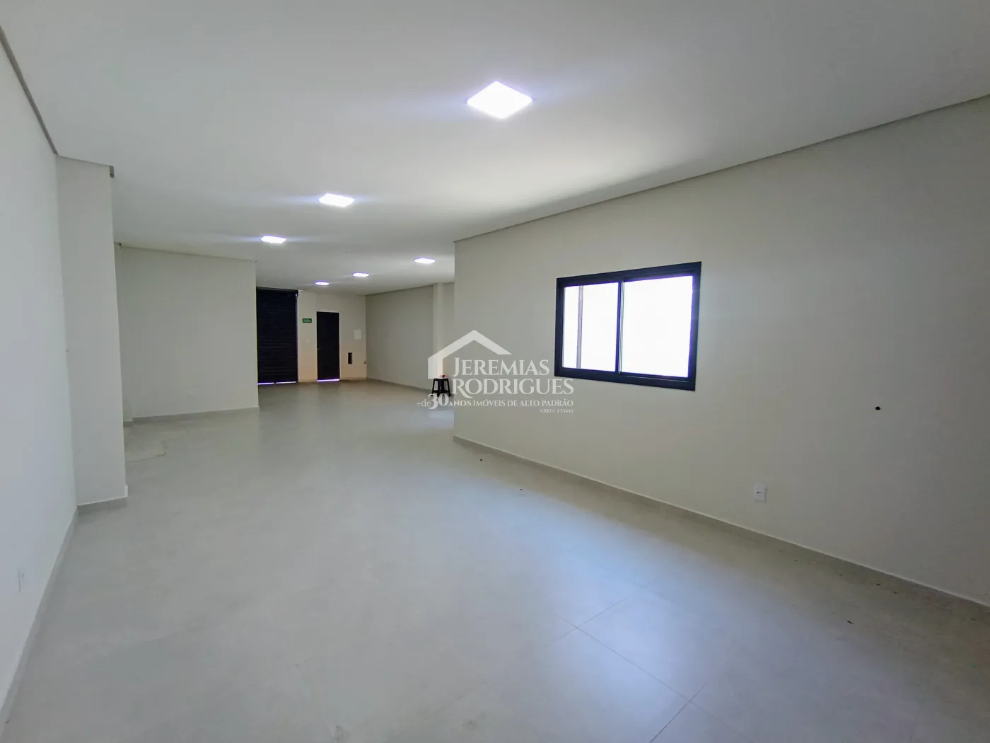 Ponto comercial para locação com 106 m² no Centro em Taubaté/SP