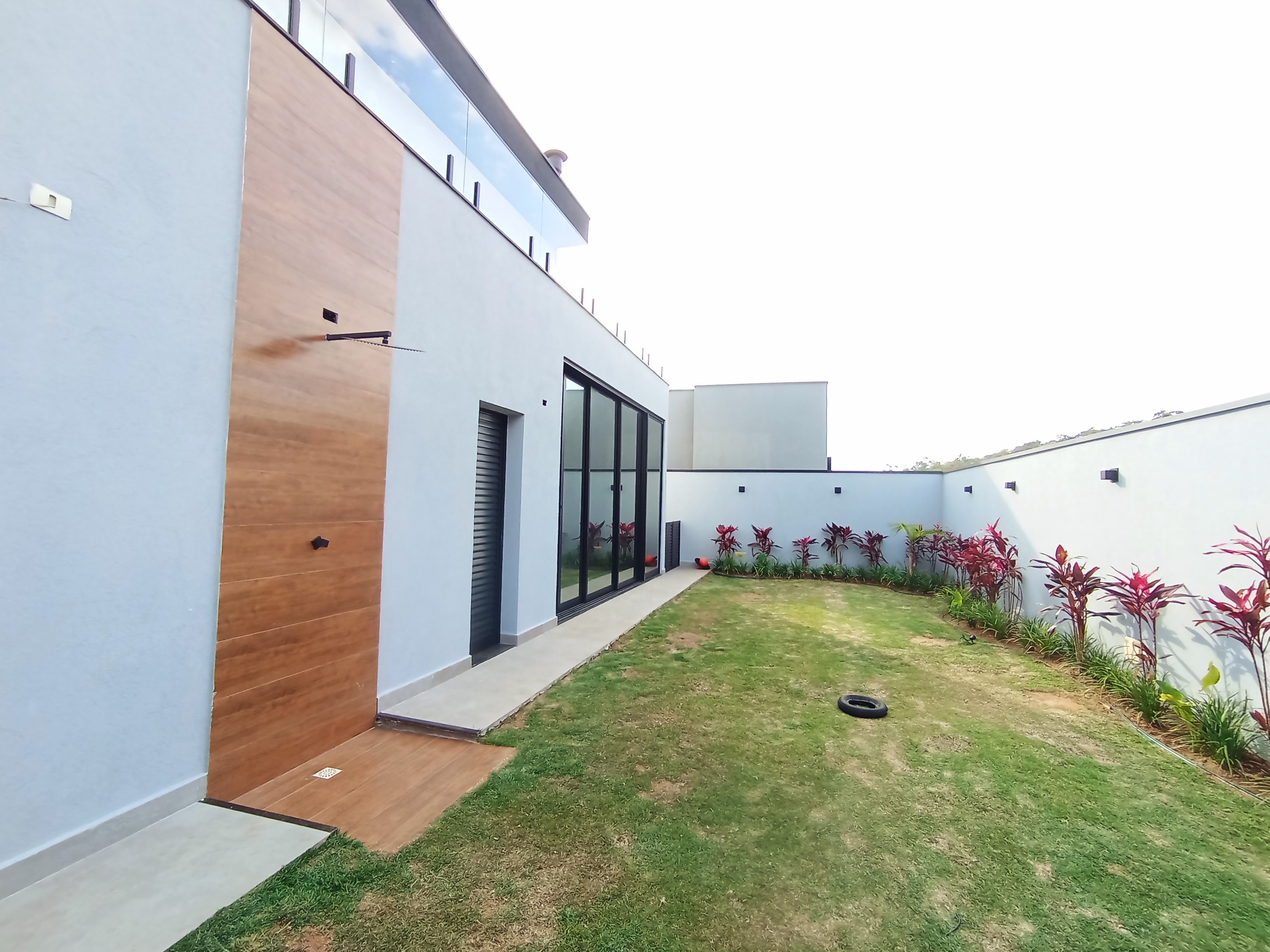 Casa à venda com 4 dormitórios no Condomínio Cyrela Landscape em Taubaté/SP.