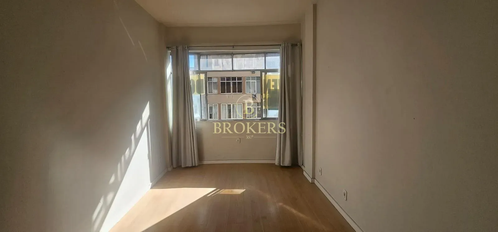 Sala a venda, Rua Visconde de Pirajá - Ipanema. Sala com 32m² Melhor trecho da rua. — foto 15