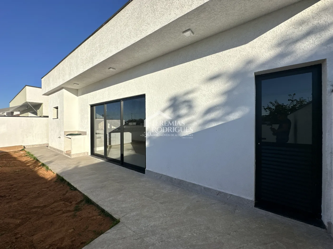Casa para locação com 3 dormitórios no Condomínio Parque das Araucárias em Tremembé/SP