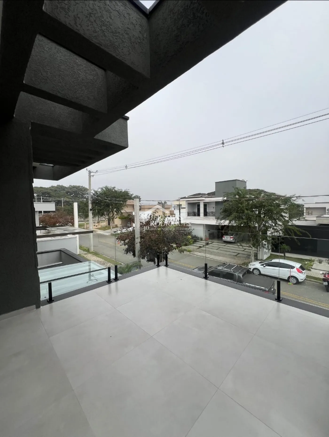 Sobrado com 4 suítes, 300 m² - Condomínio Ouro Ville - Taubaté/SP.