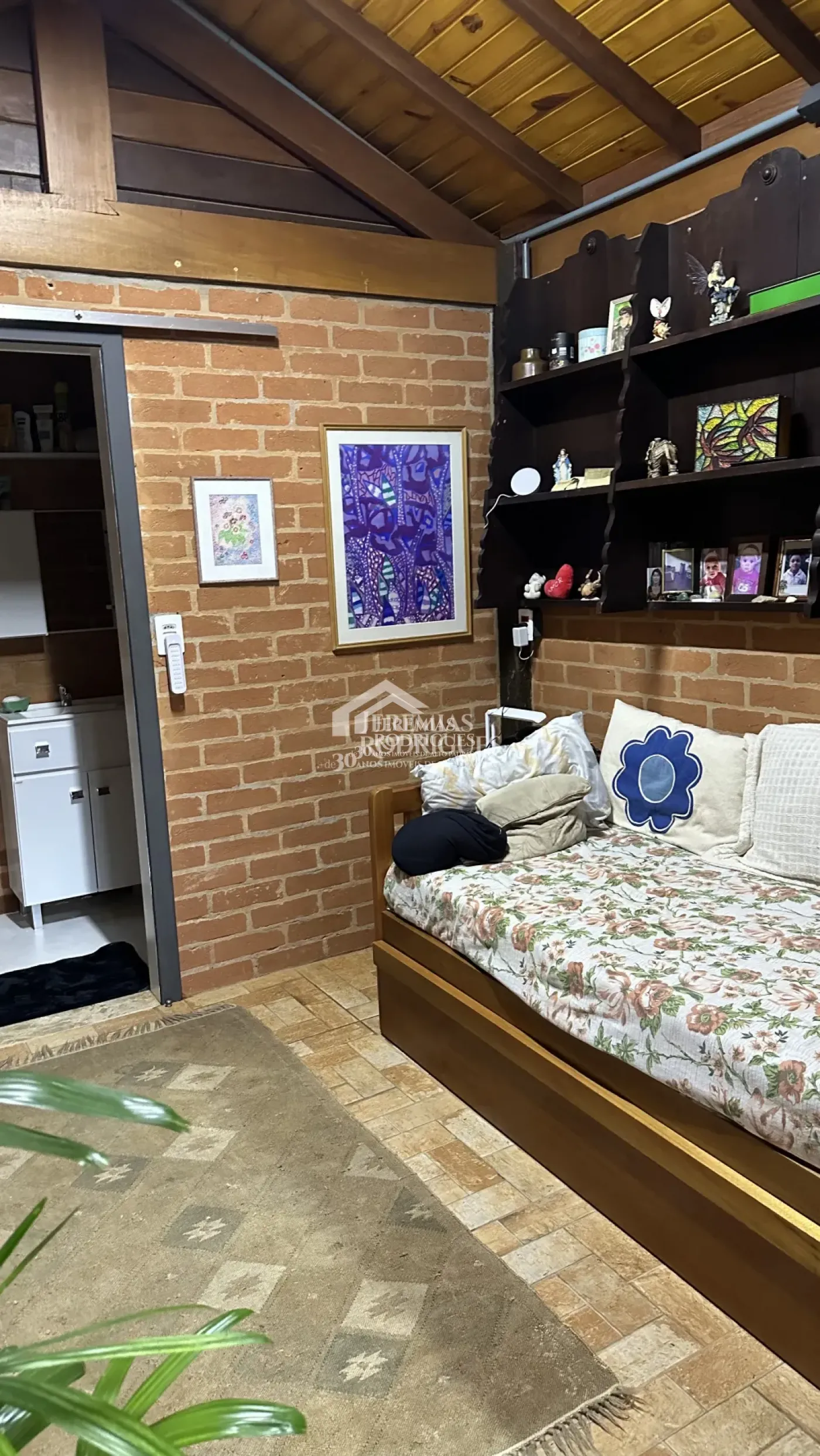 Casa à venda com 5 suítes no bairro Nova Capivari em Campos do Jordão/SP