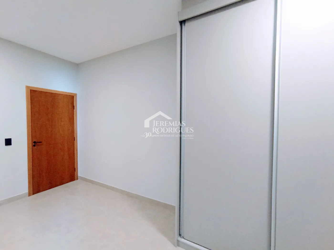 Casa para venda e locação com 3 dormitórios no Condomínio Campos do Conde II - Chambord em Tremembé/SP