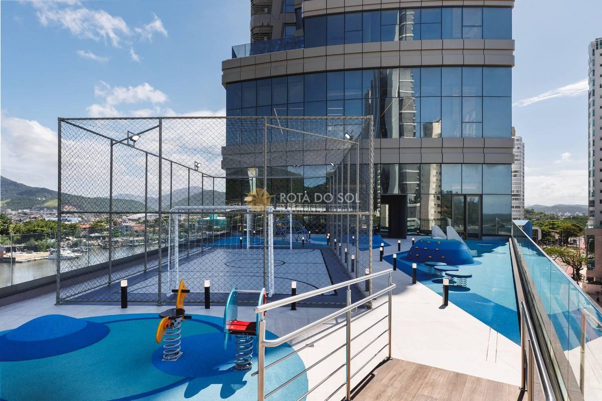 Yachthouse Apartamento Alto Padrão 4 Suítes no Centro de Balneário Camboriú SC