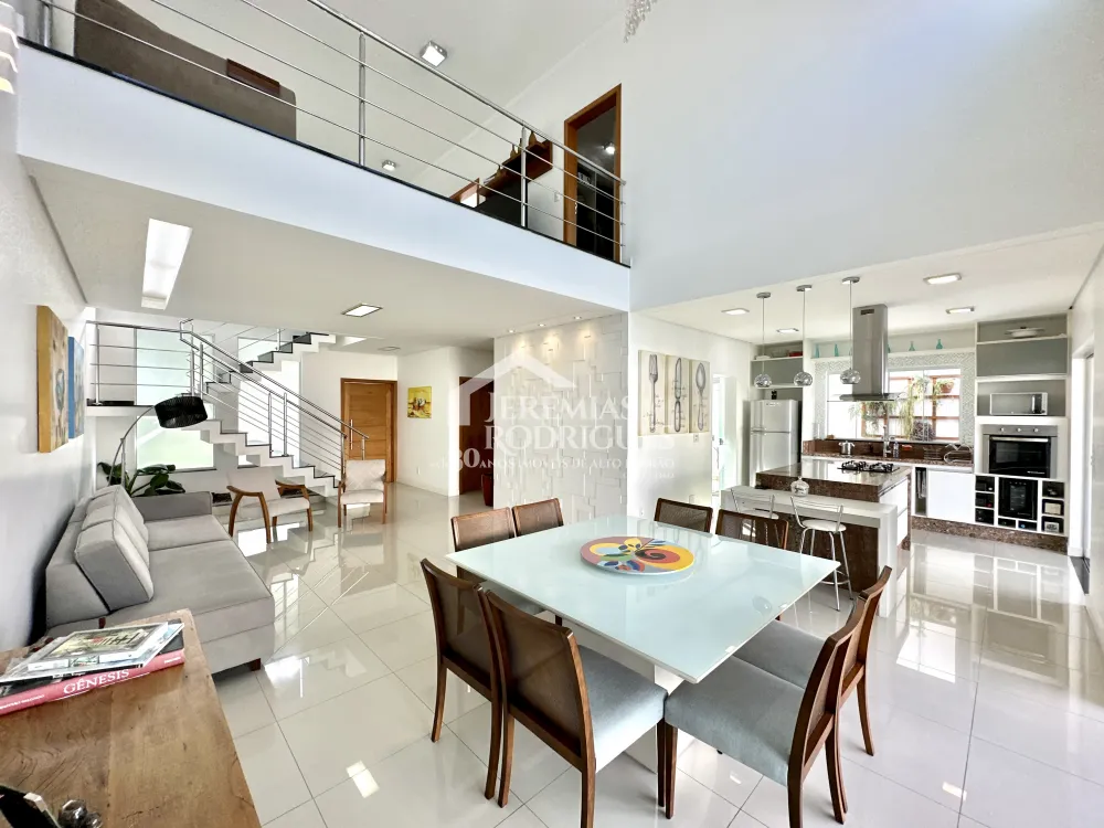 Casa mobiliada para locação no Condomínio Campos do Conde I em Tremembé/SP. 