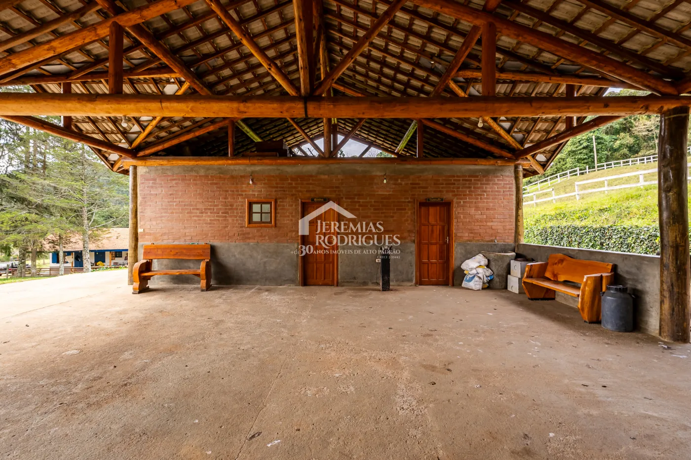 Fazenda com 2.904.000 m² - Sapucaí-Mirim - MG