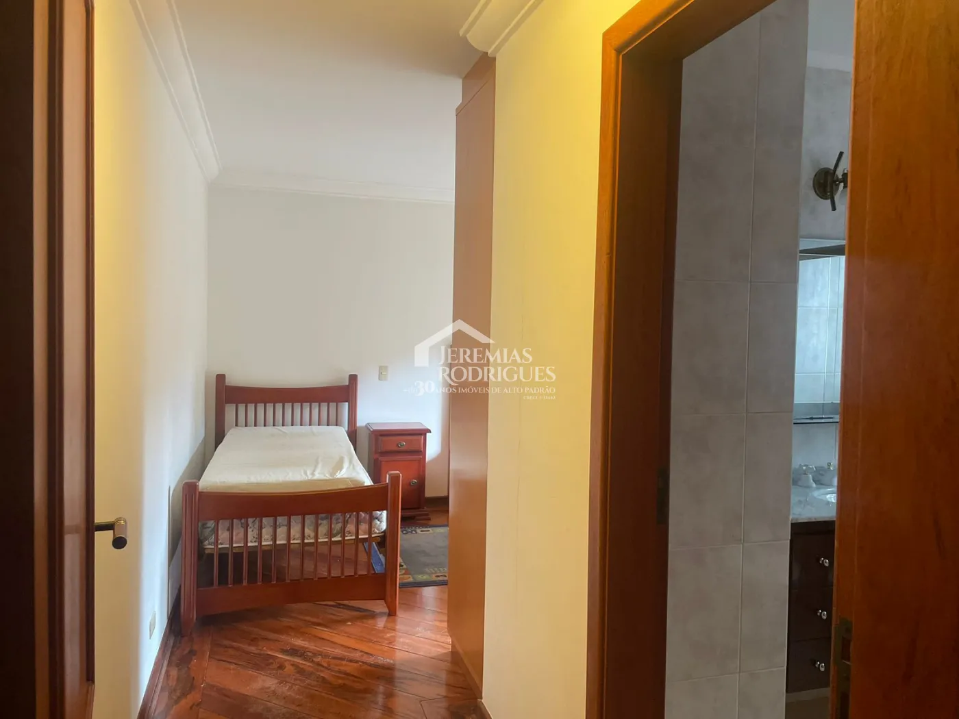 Apartamento com 3 dormitórios, 186 m² -  Condomínio Nouvelle Ville - Campos do Jordão/SP