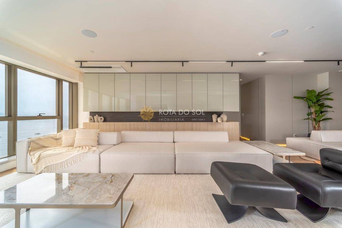 Yachthouse Apartamento Alto Padrão 4 Suítes no Centro de Balneário Camboriú SC