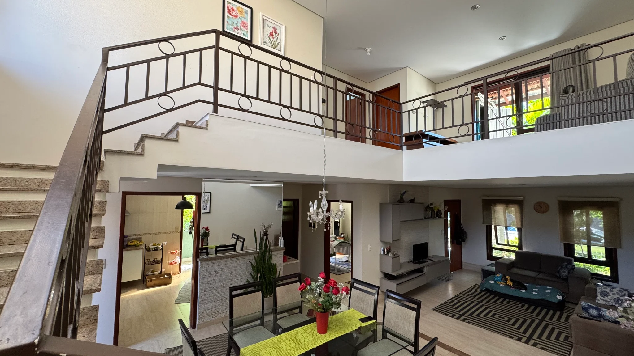 Casa e terreno á venda no Condomínio Campos do Conde III em Tremembé/SP.