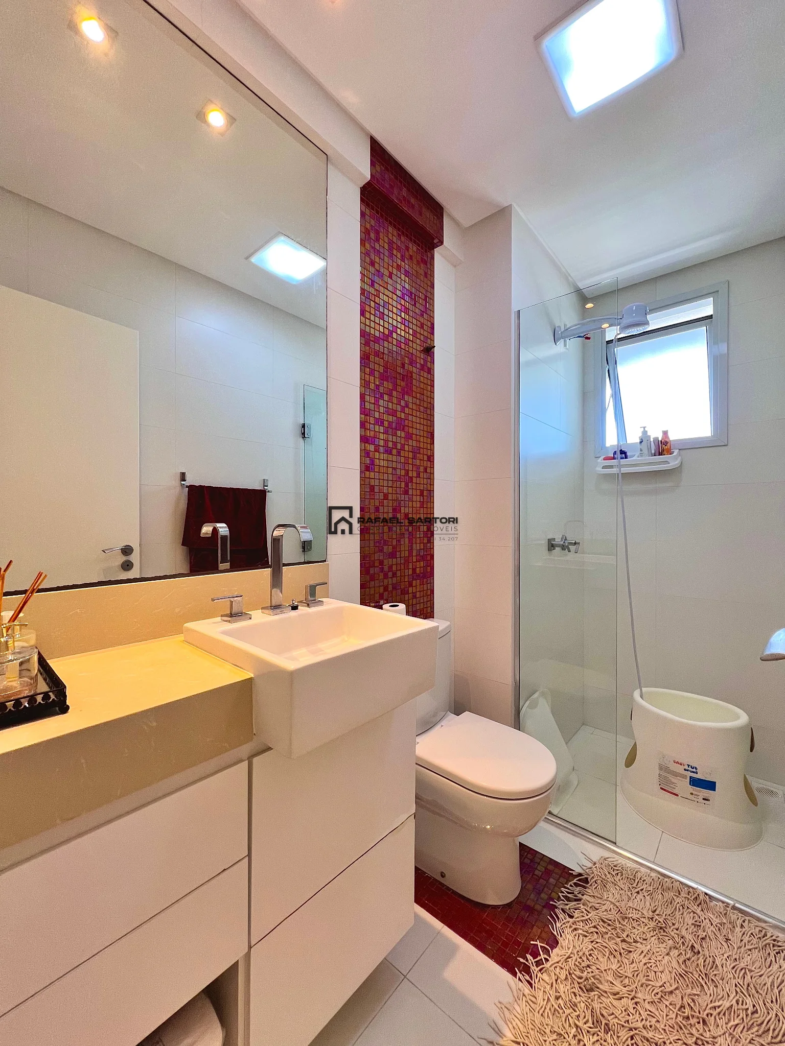 APARTAMENTO MOBILIADO NA DIVISA COM O CENTRO