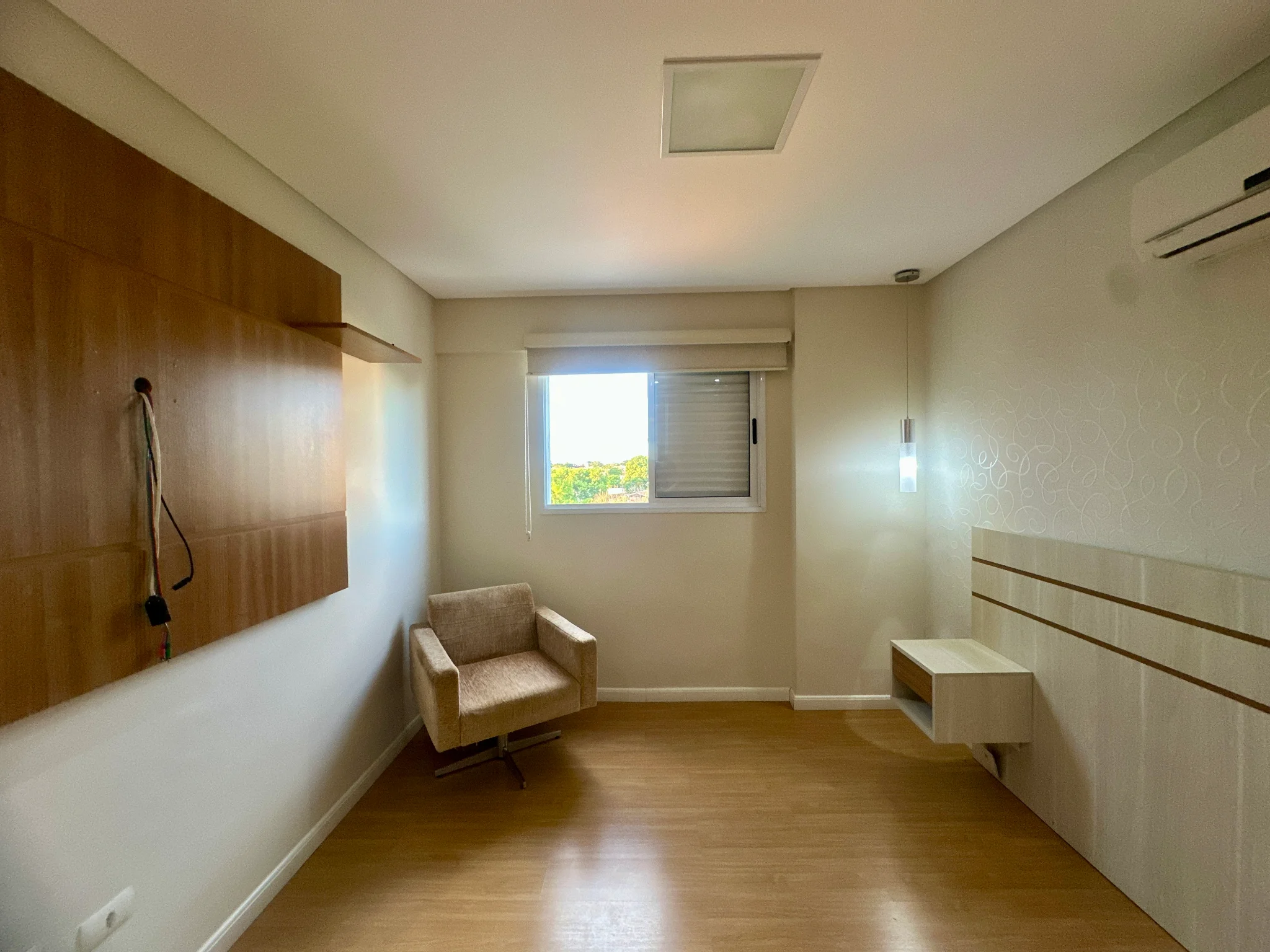 Apartamento mobiliado para venda e locação, 263 m² no Edifício Placere em Taubaté/SP.