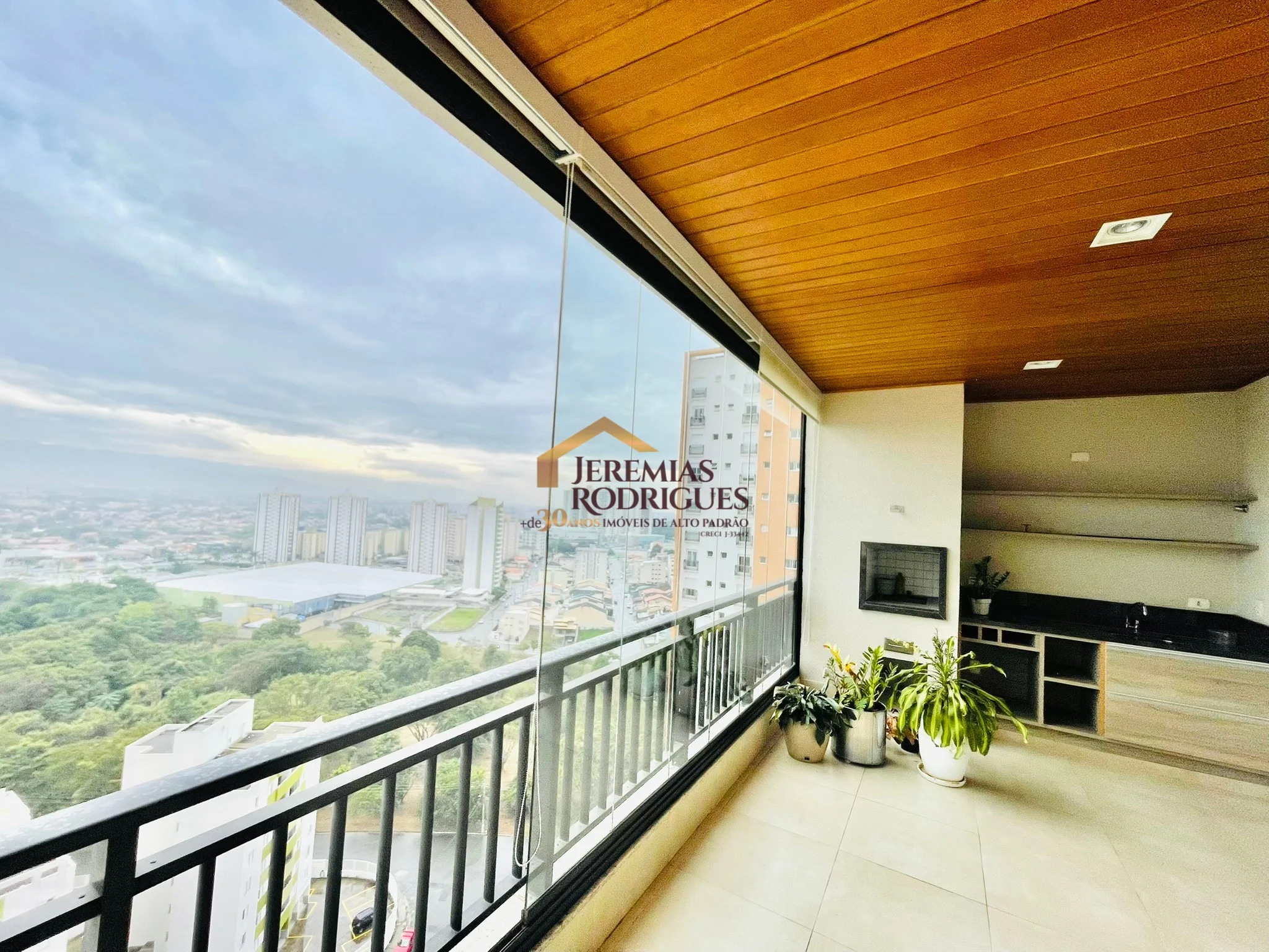 Apartamento Mobiliado para locação e venda no Condomínio Des Arts em Taubaté/SP.