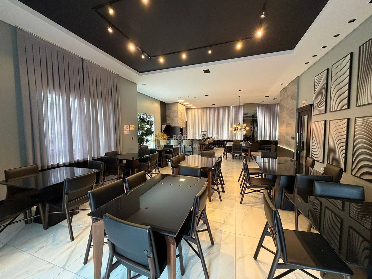 Apartamento Mobiliado 4 Suítes à Venda Meia Praia Itapema SC
