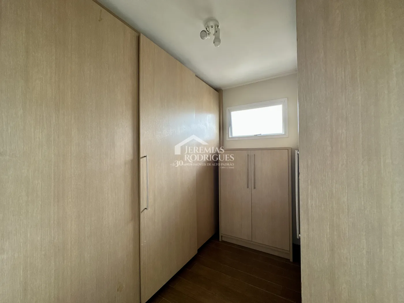 Casa para venda e locação com 4 suítes no Condomínio Campos do Conde II em Tremembé/SP