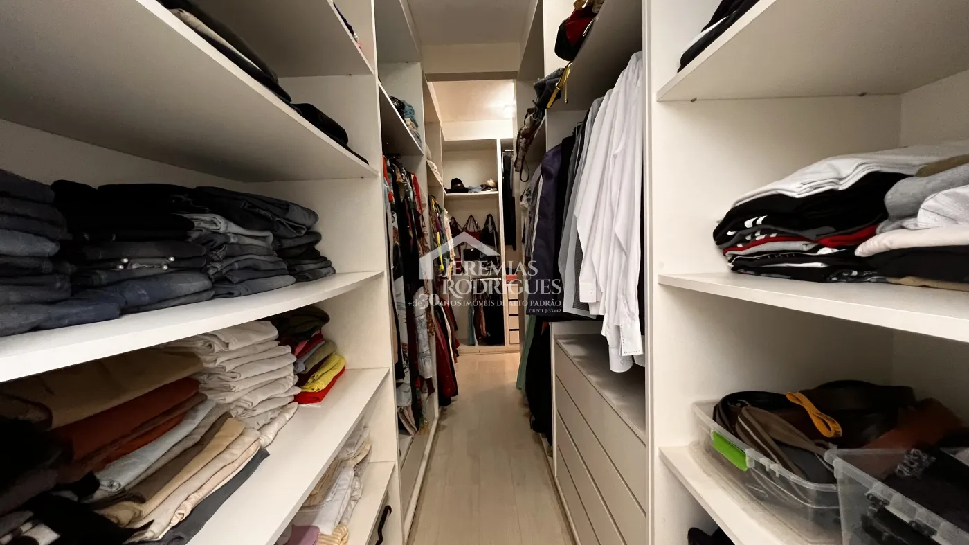 Casa com 4 dormitórios, 394 m² - Alto São Pedro - Taubaté/SP.