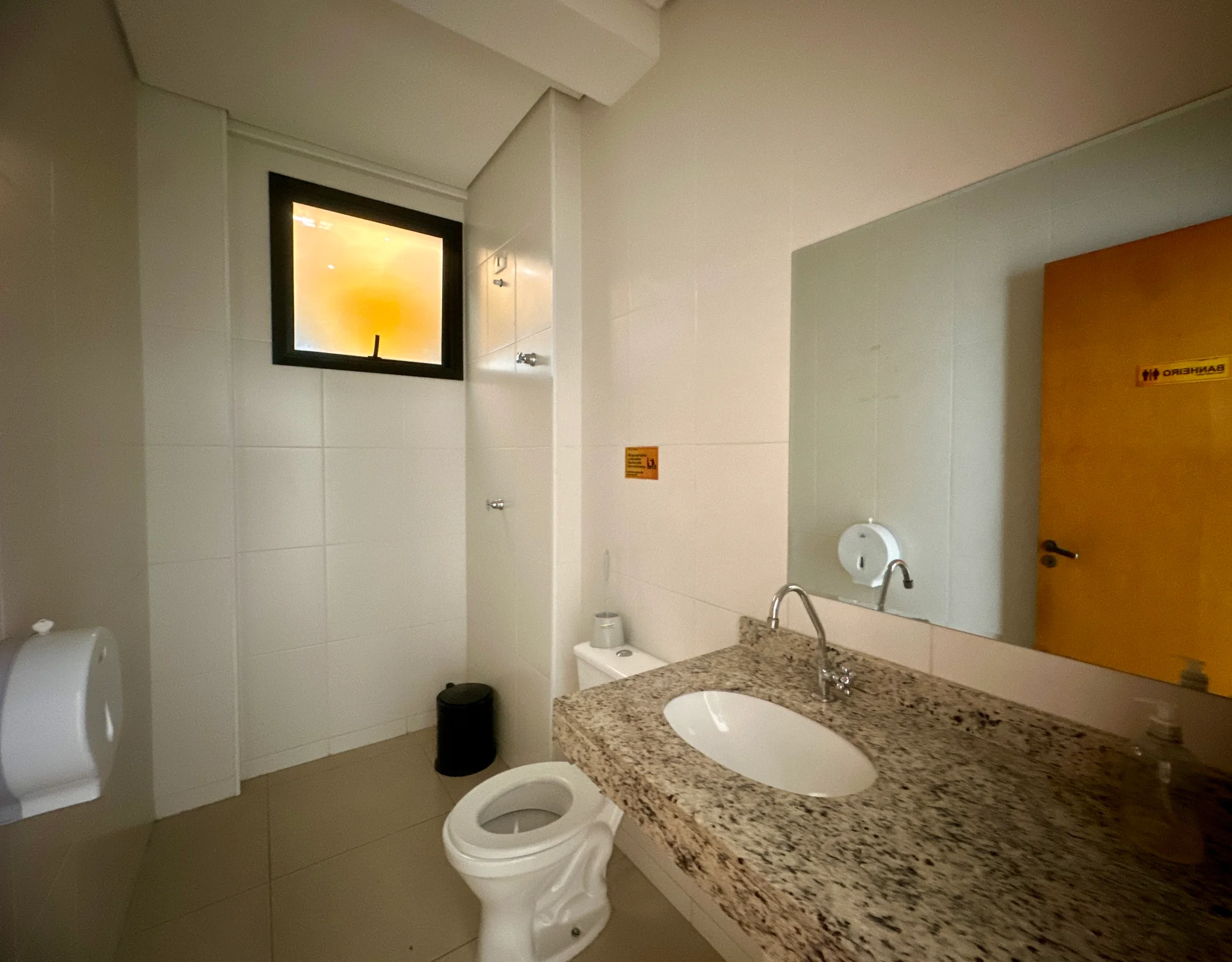 Ponto Comercial disponível para locação no Edifício Office Way em Taubaté/SP