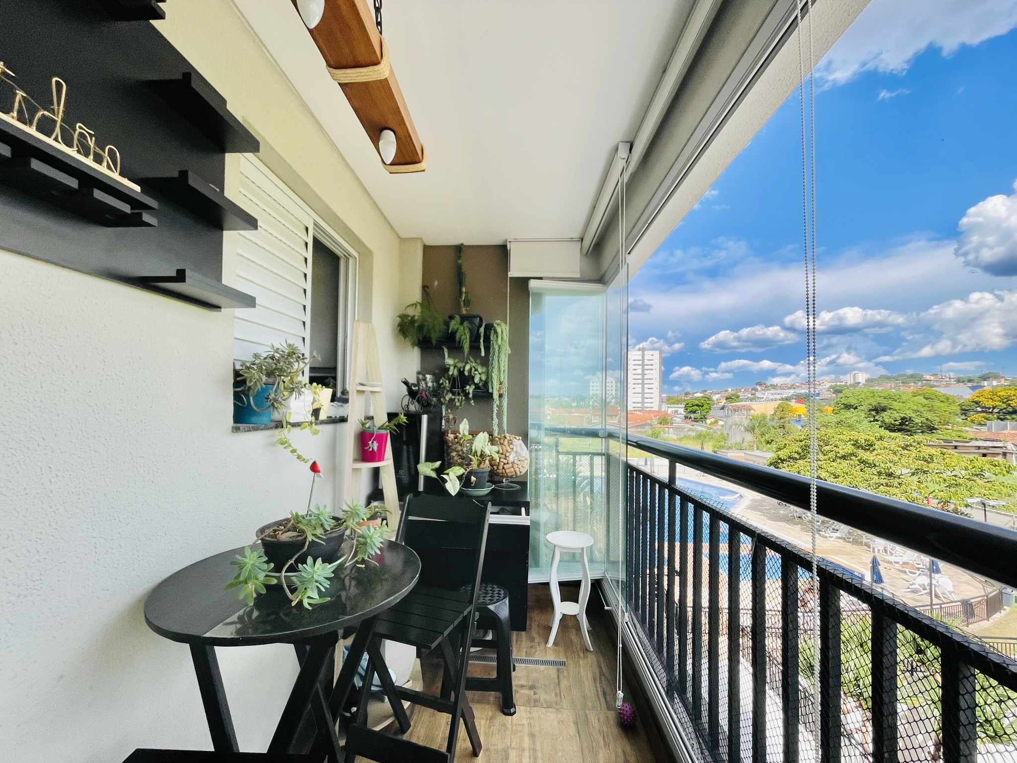 Apartamento à venda com 3 dormitórios, 82 m² no Condomínio Cyan em Taubaté/SP. 