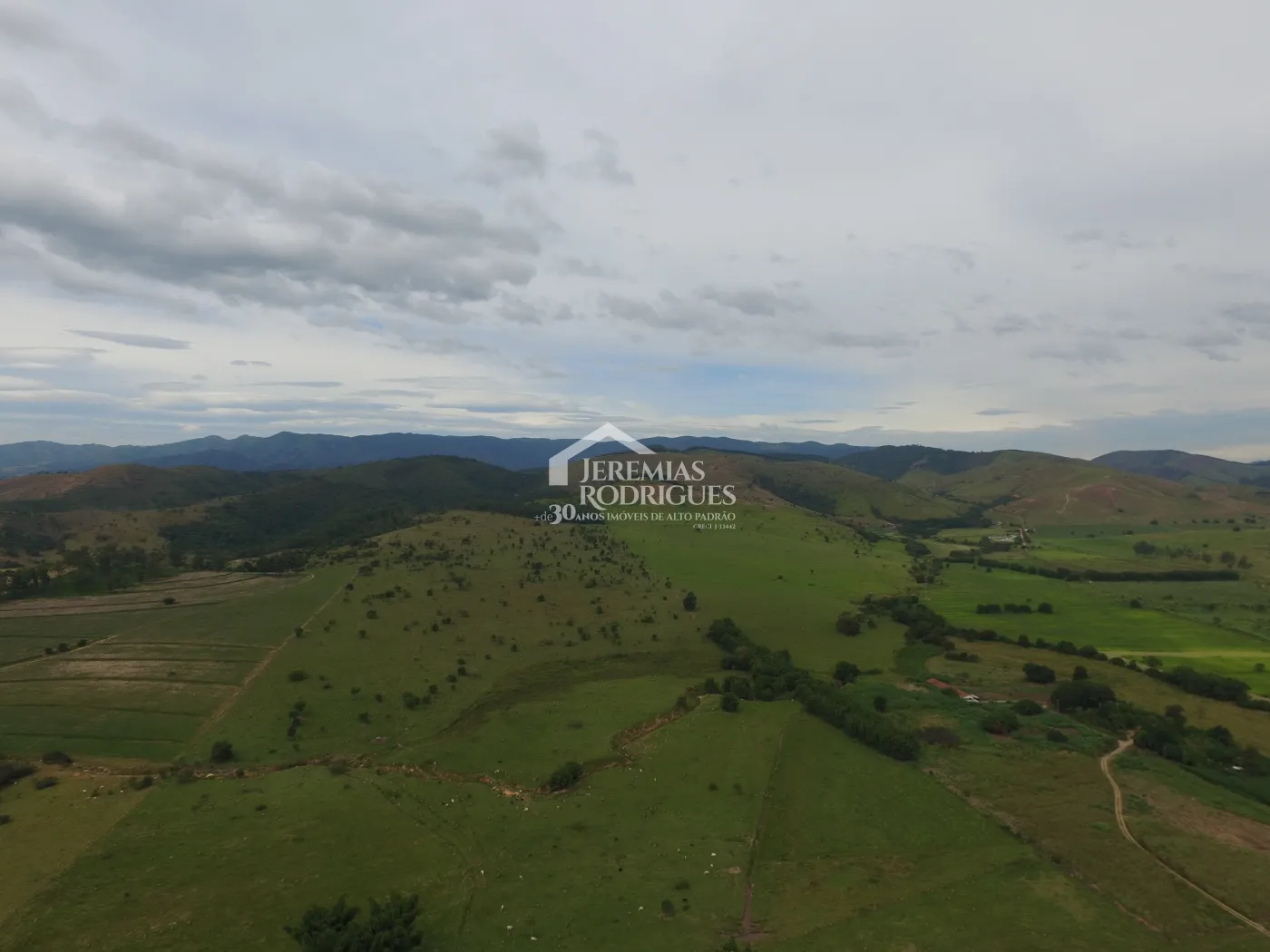 Terreno com 800.000 m² - Feital - Pindamonhangaba/SP.