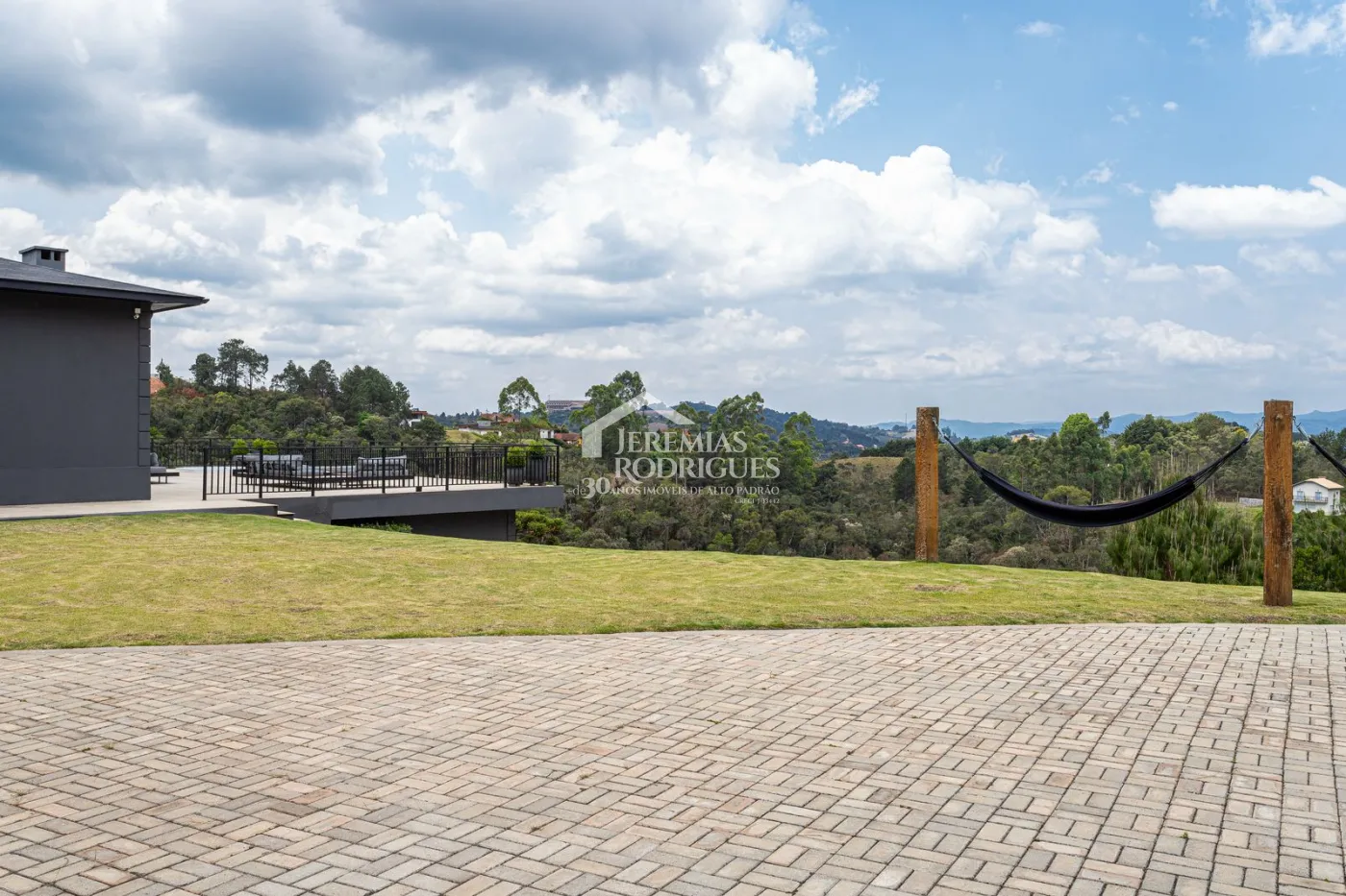 Casa para venda com 5 dormitórios no Residencial Estrelas da Mantiqueira em Campos do Jordão/SP