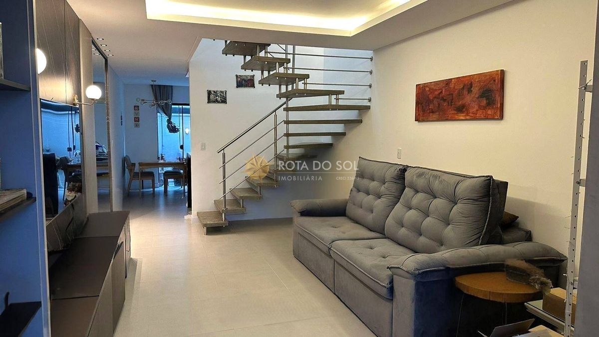 Sobrado à Venda 2 Suítes e 2 Vagas em Morretes Itapema SC