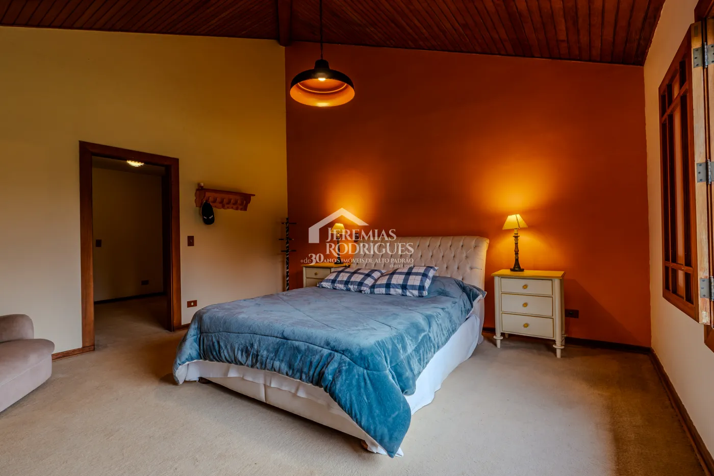 Casa de Campo à venda com 5 suítes no bairro Reinópolis em Santo Antônio do Pinhal/SP