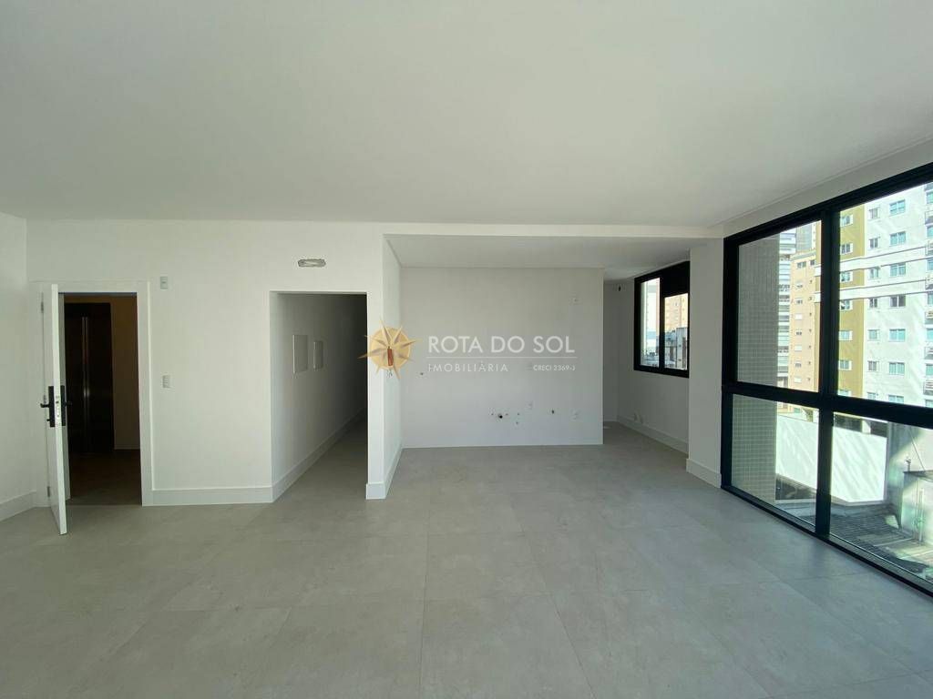 Aalborg apartamento 3 suítes 2 vagas na Meia Praia — foto 2