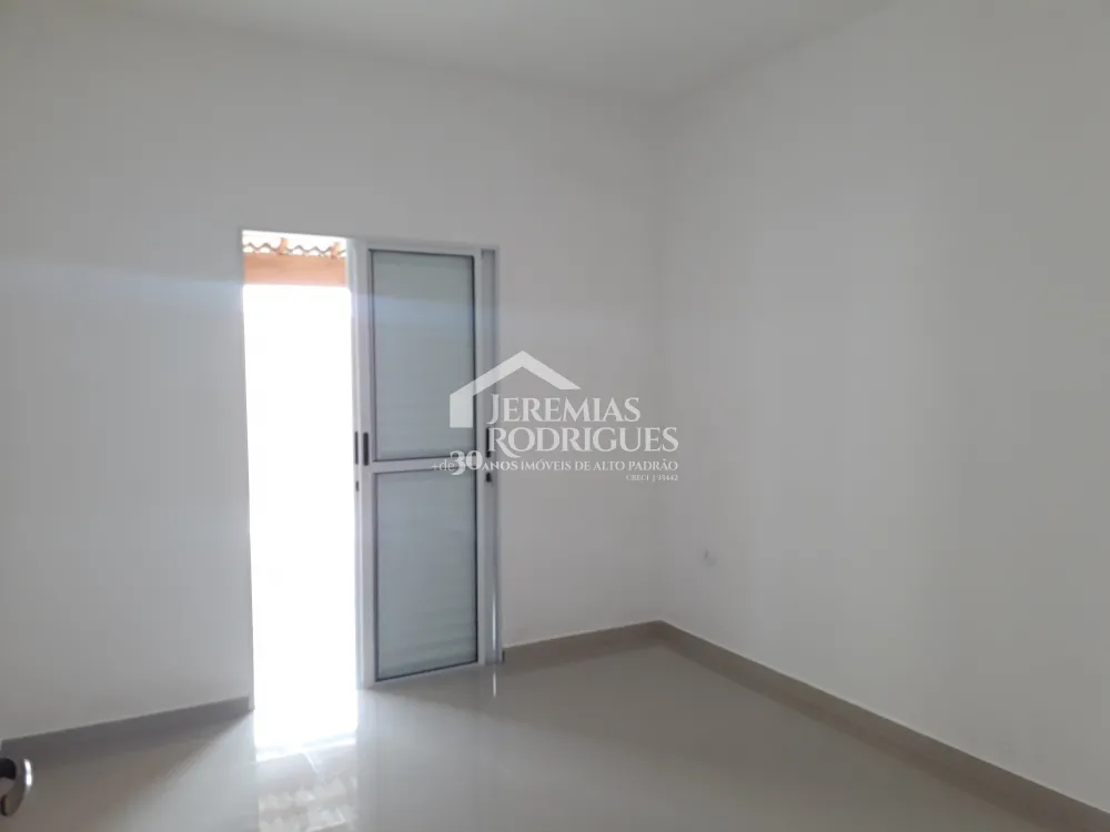 Casa à venda com 3 dormitórios no Condomínio Moema Ville em Pindamonhangaba/SP