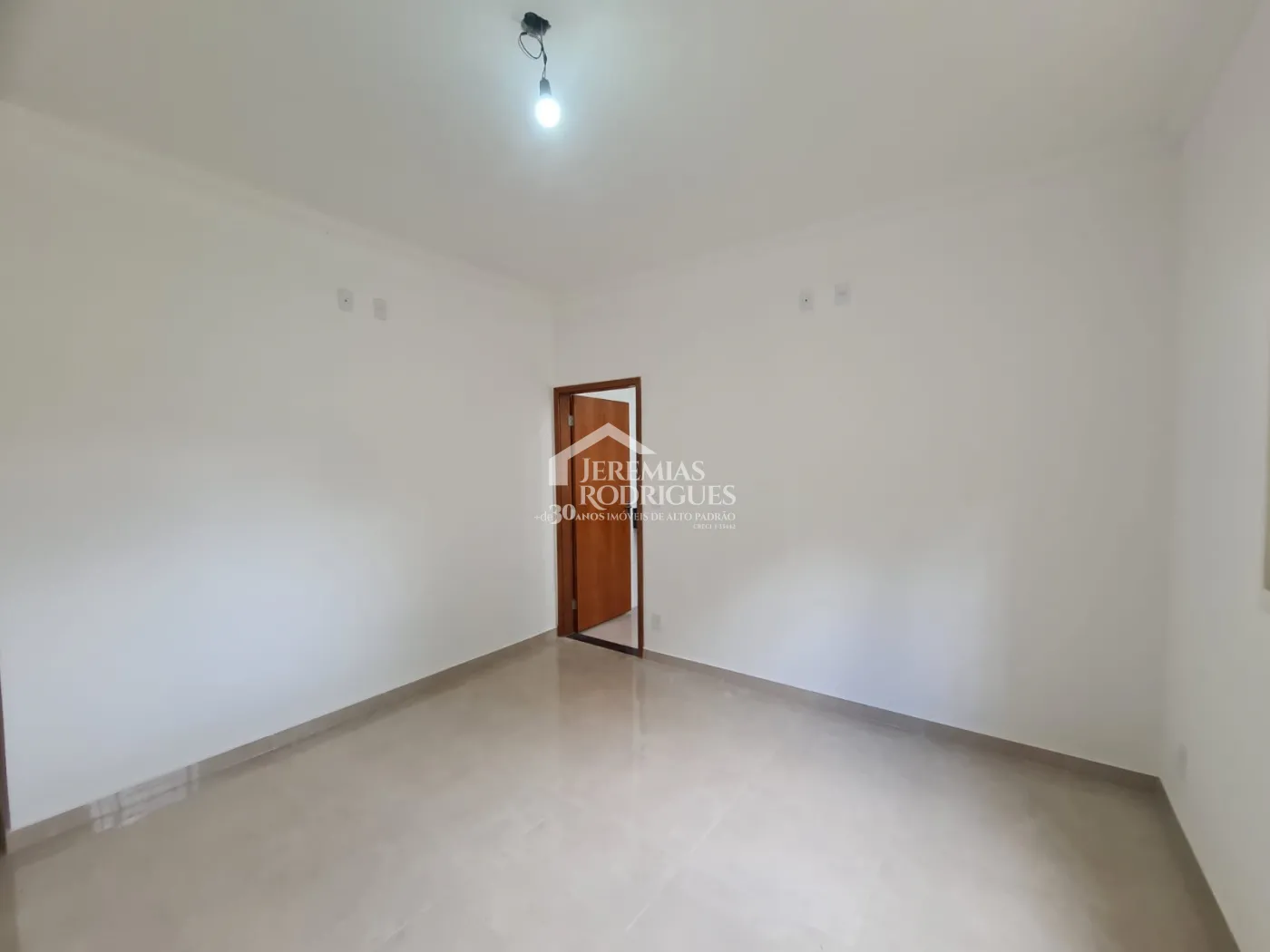 Casa com 3 dormitórios, 154 m² - Condomínio Parque Esperança - Taubaté/SP.