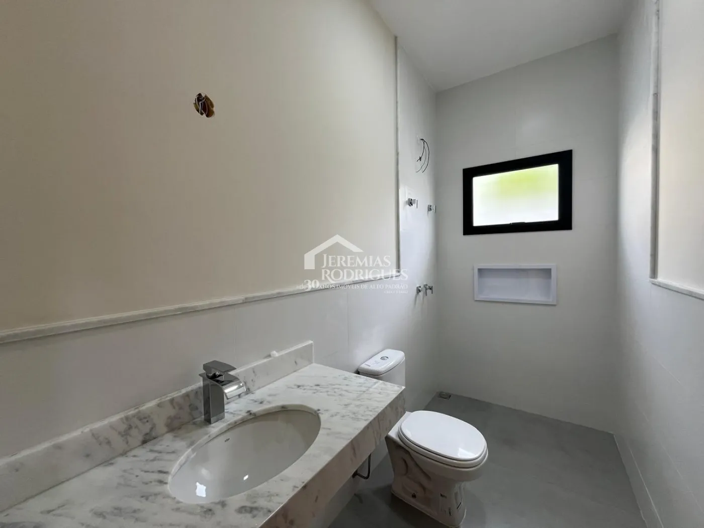 Casa com 3 dormitórios, 199 m² - Condomínio Parque das Araucárias - Tremembé/SP.