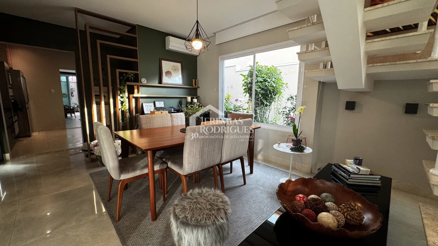 Casa para locação com 3 suítes no Condomínio Reserva dos Lagos em Pindamonhangaba/SP.