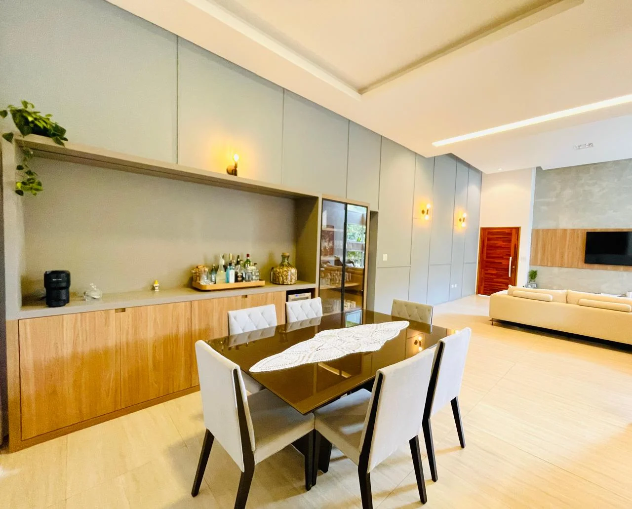 Casa à venda com 3 dormitórios no Condomínio Terras de San Marco em Taubaté/SP.