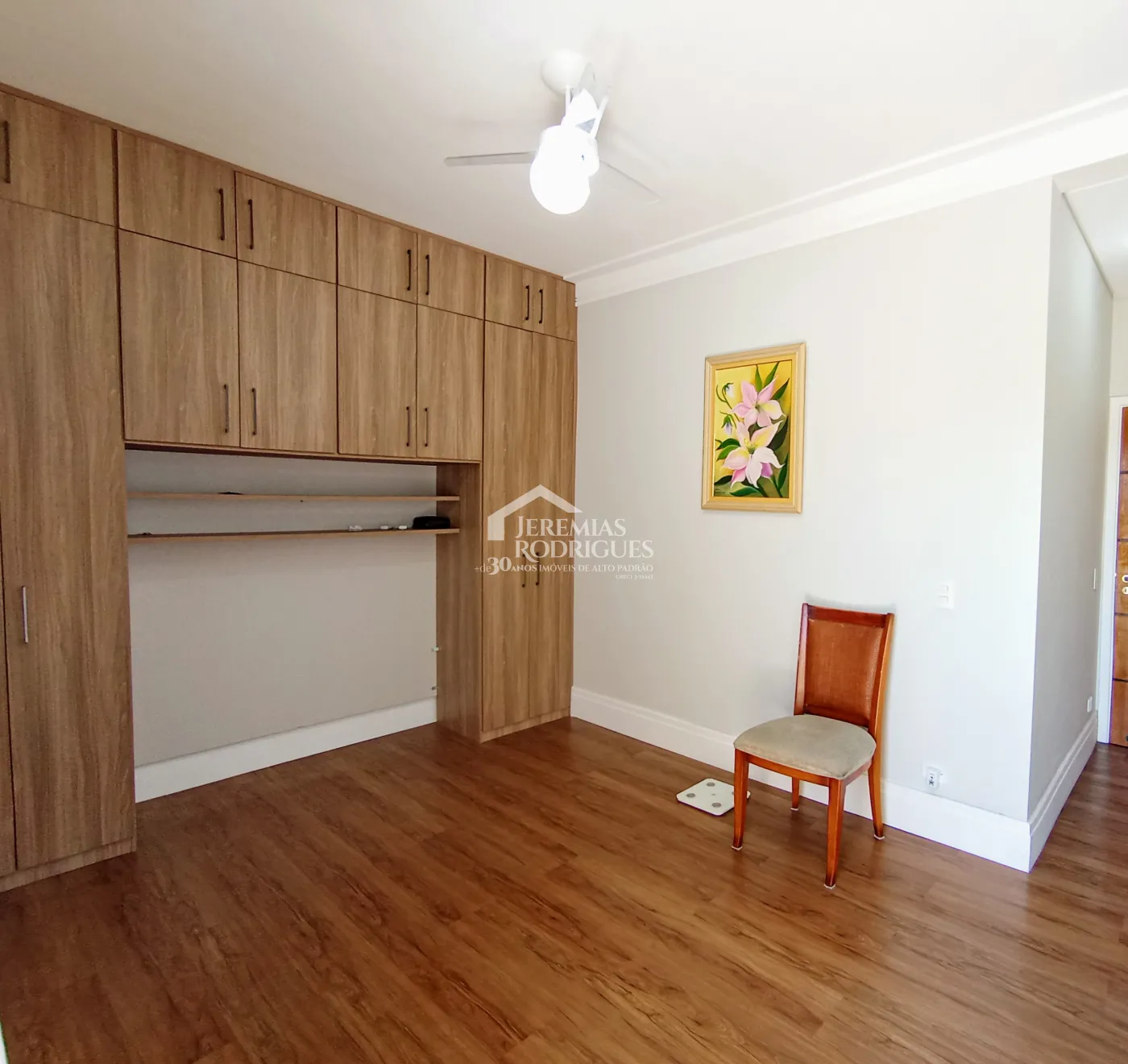 Casa para venda com 3 dormitórios no Condomínio Campos Do Conde II Versailles em Tremembé/SP