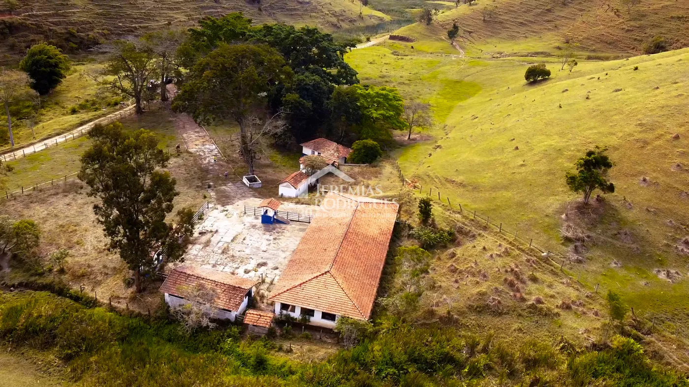 Fazenda à venda com 2.544 hectares em Santa Branca/SP.