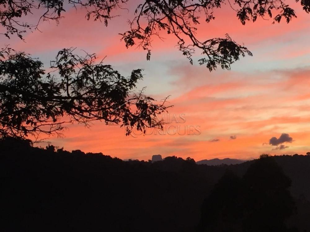 Casa para venda e locação com 3 dormitórios em Santo Antônio do Pinhal/SP