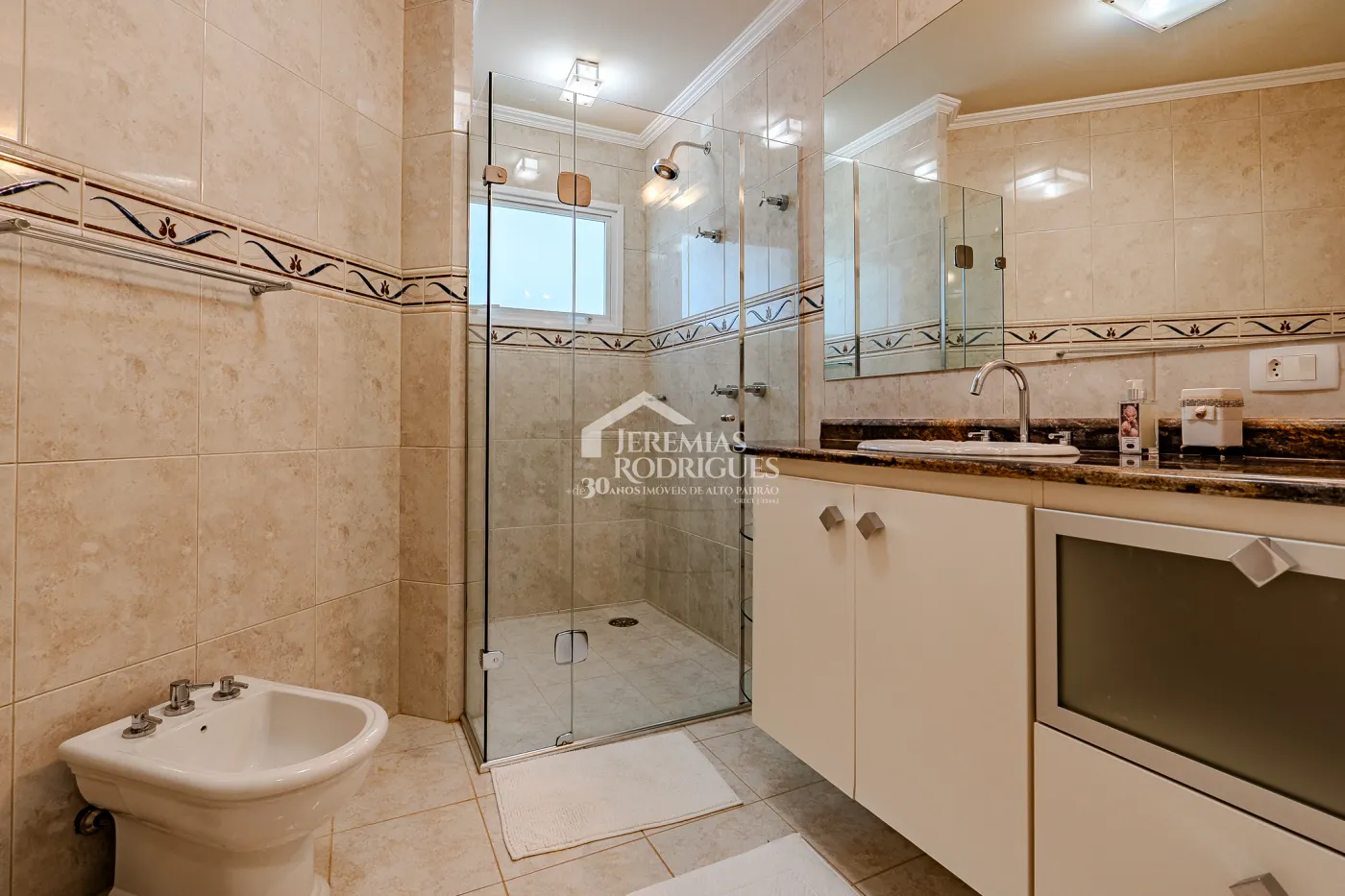 Casa à venda no Parque Pedra do Baú em Campos do Jordão/SP.