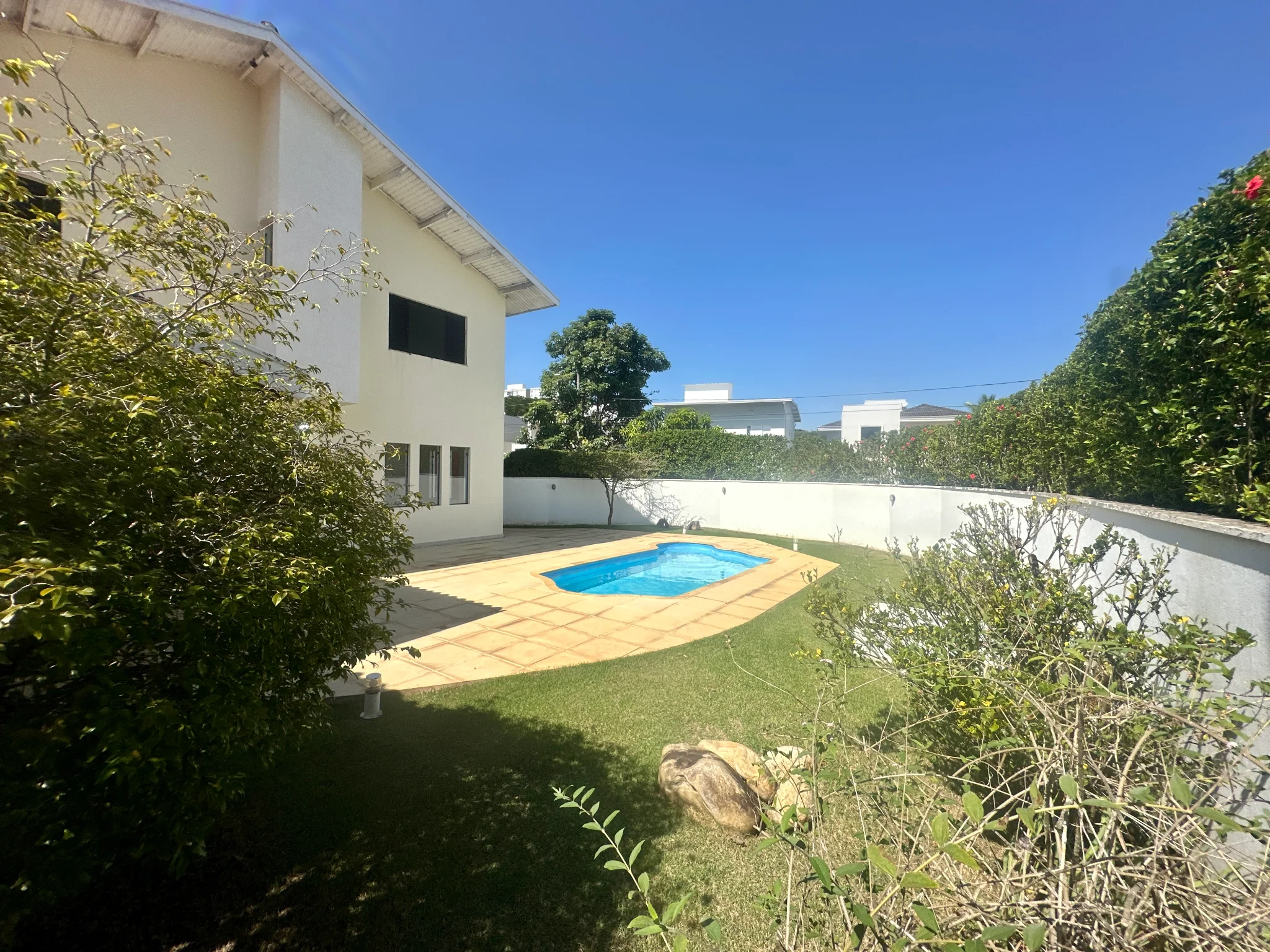 Casa para venda e locação no Condomínio Taubaté Village em Taubaté/SP.