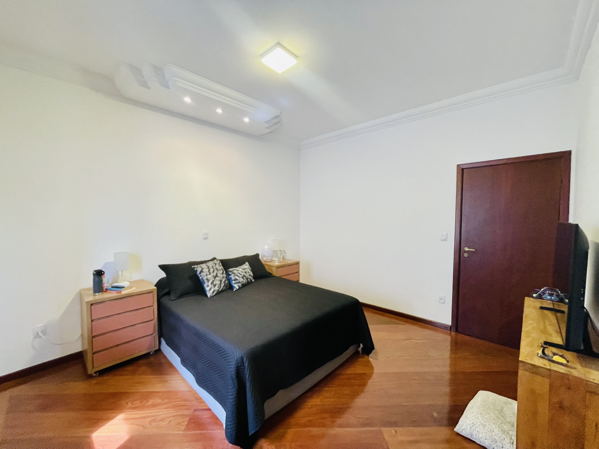 Casa para venda e locação com 4 dormitórios no Condomínio Taubaté Village em Taubaté/SP