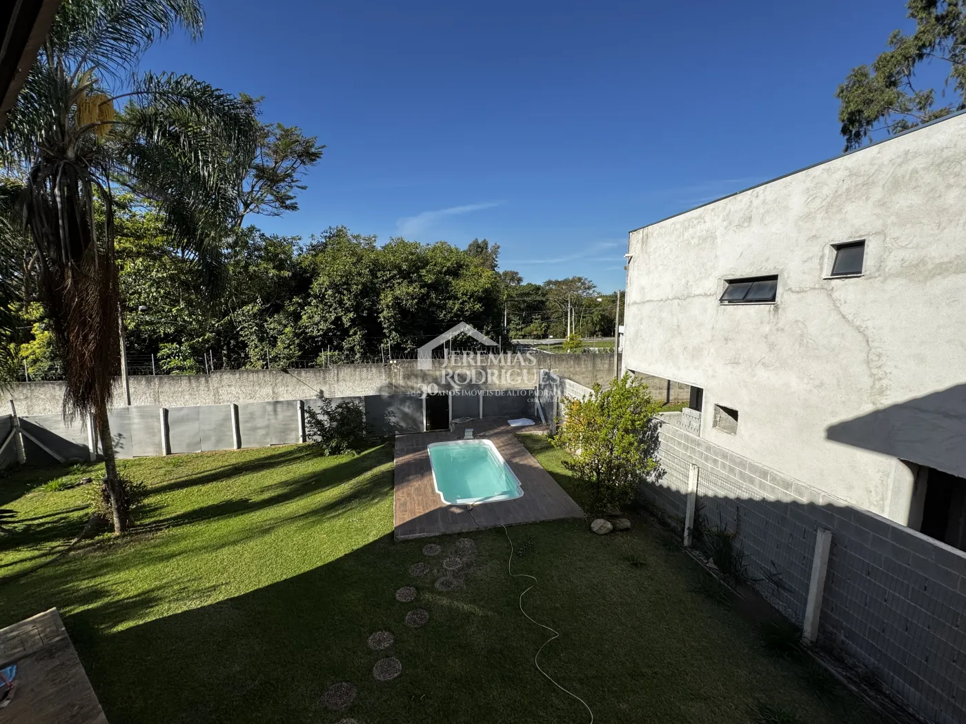 Casa para venda e locação com 4 dormitórios no Condomínio Colonial Village I em Pindamonhangaba/SP