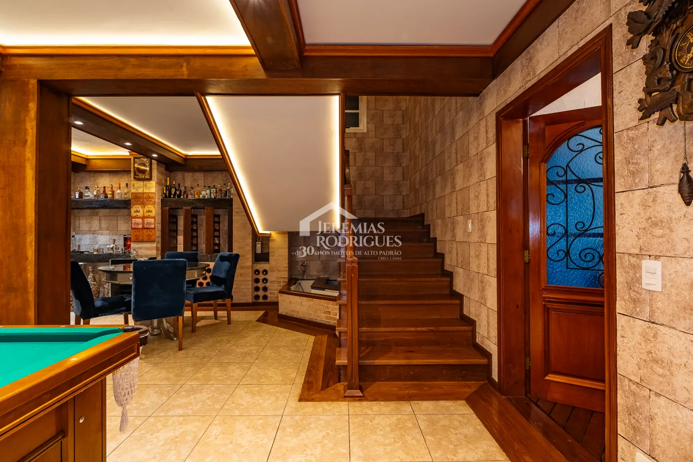 Casa com 5 suítes, 950 m² - Alto do Capivari - Campos do Jordão/SP